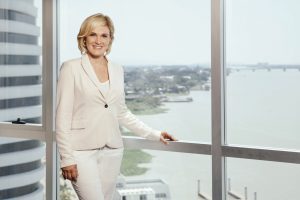 Cynthia Viteri- Revista CLAVE!