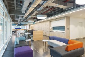 Contract Workplaces - Revista CLAVE! edición 83