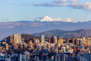 Peter Schweizer y Carlos Baraja - Contribución del sector inmobiliario al desarrollo urbano - Revista CLAVE!