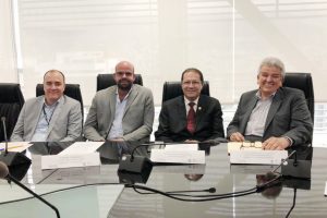 Ministros de Economía y Vivienda apoyan al sector construcción - Revista CLAVE!