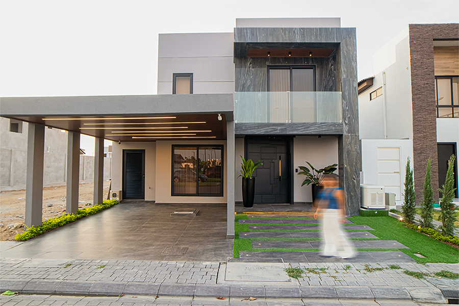 YF Proyectos & Diseños - Revista CLAVE! Bienes Raíces Ecuador