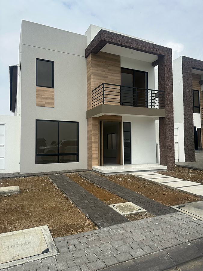 YF Proyectos & Diseños - Revista CLAVE! Bienes Raíces Ecuador