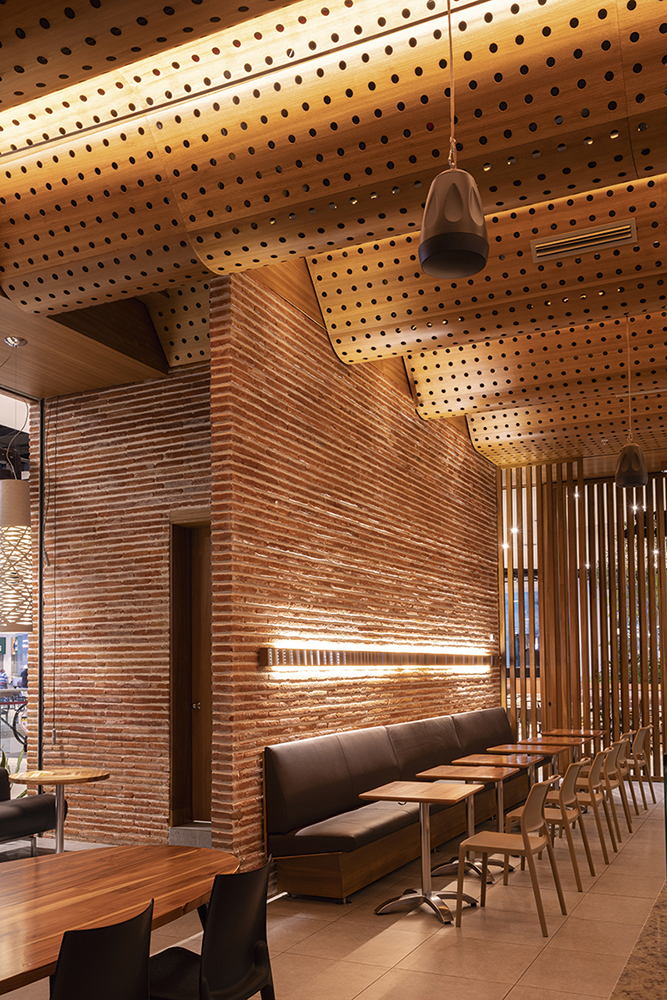 ESTUDIO 593 - Revista CLAVE! Bienes Raíces Ecuador