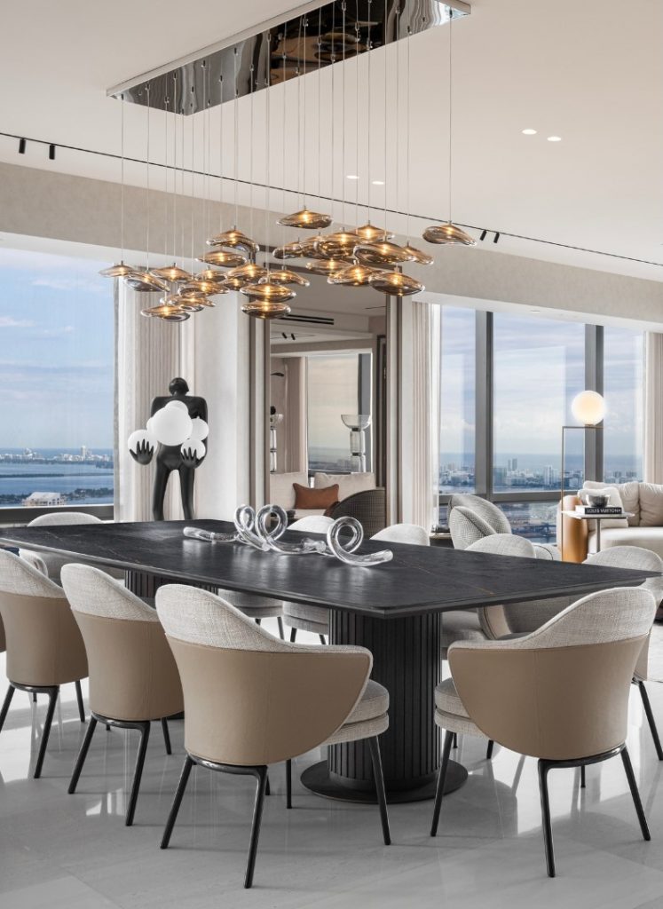 Adriana Hoyos Design Studio - Revista CLAVE Bienes Raíces Ecuador edición 124