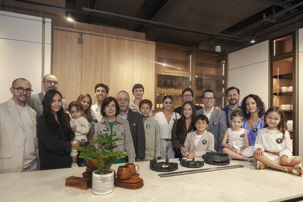 MADEVAL - Revista CLAVE! Bienes Raíces Ecuador