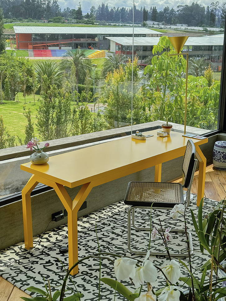 ESTUDIO 593 - Revista CLAVE! Bienes Raíces Ecuador