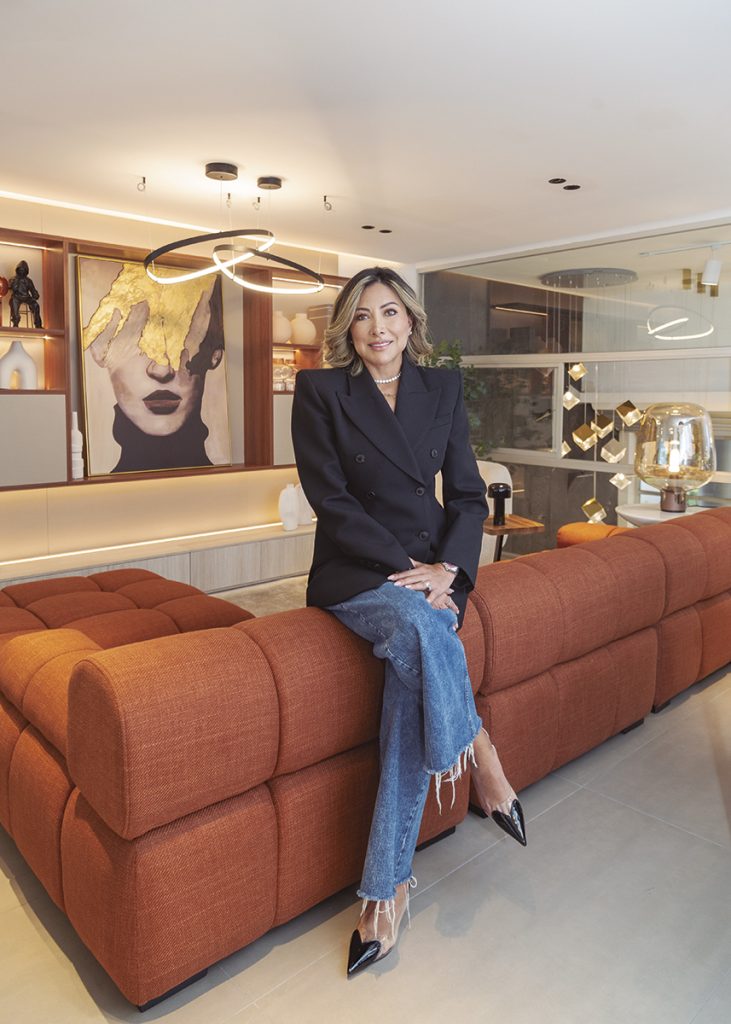 MULTIOFICINAS / TREZE / AMOBLARE / Melanie Lowndes - Revista CLAVE! Bienes Raíces Ecuador