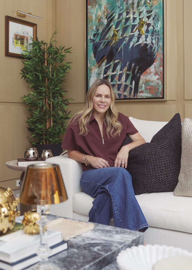 Denisse Ortega DOI - Revista CLAVE! Bienes Raíces Ecuador