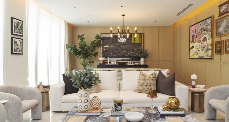 Denisse Ortega DOI - Revista CLAVE! Bienes Raíces Ecuador