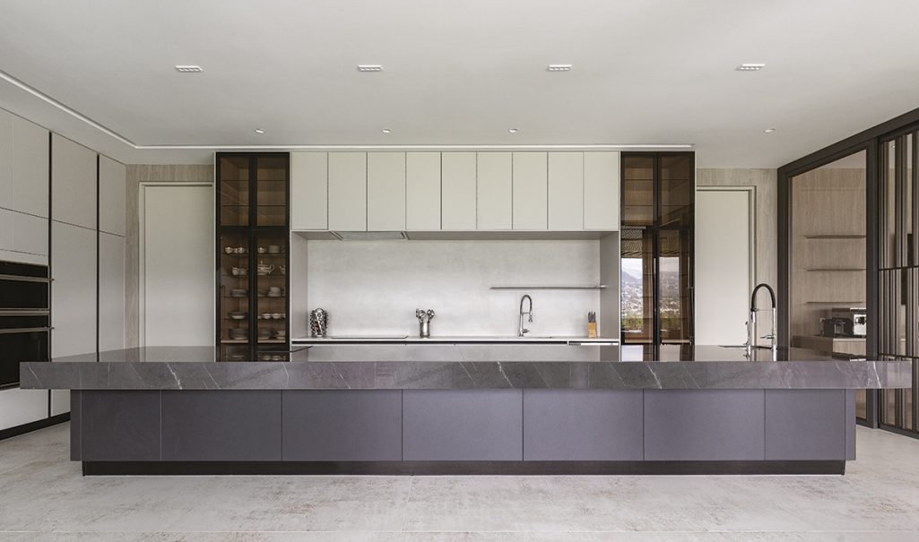 MADEVAL - Revista CLAVE! Bienes Raíces Ecuador