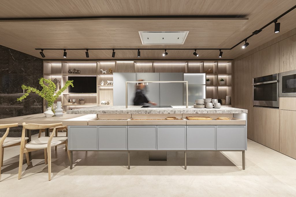 MADEVAL - Revista CLAVE! Bienes Raíces Ecuador