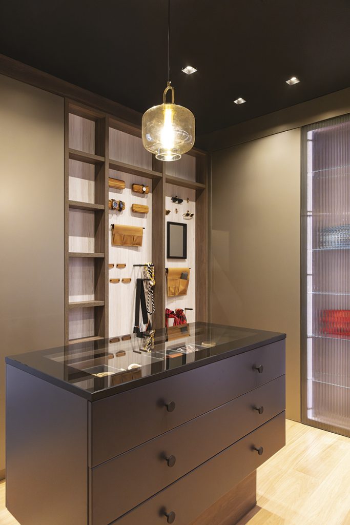 MADEVAL - Revista CLAVE! Bienes Raíces Ecuador