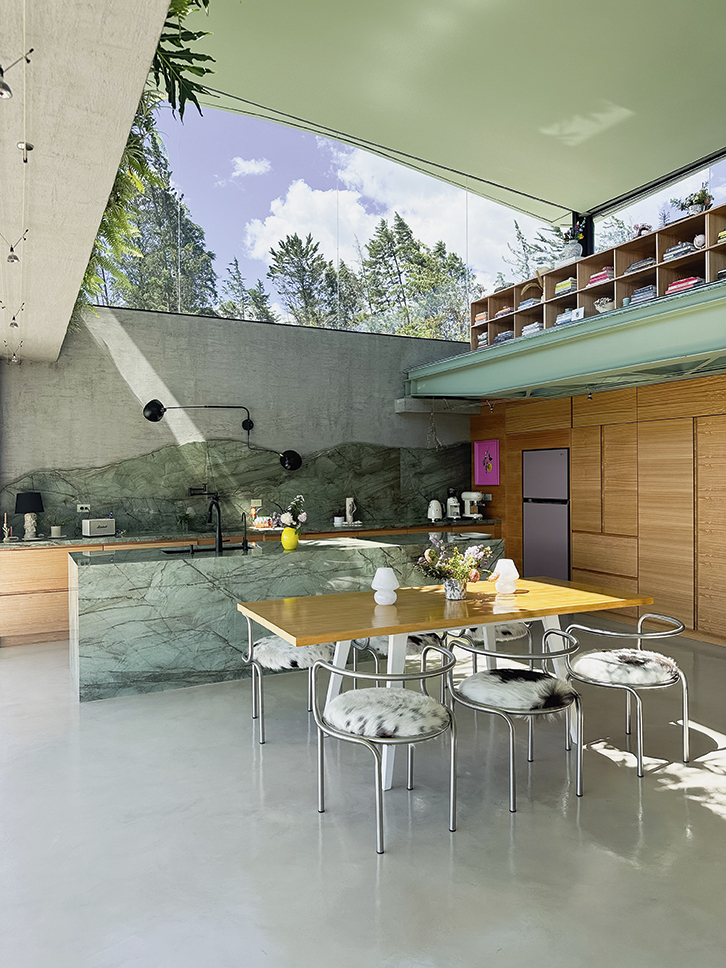 ESTUDIO 593 - Revista CLAVE! Bienes Raíces Ecuador