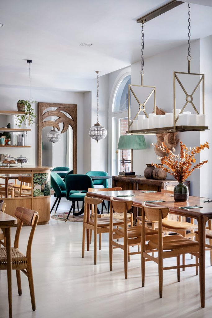 Adriana Nicolau - Revista CLAVE Bienes Raíces Ecuador