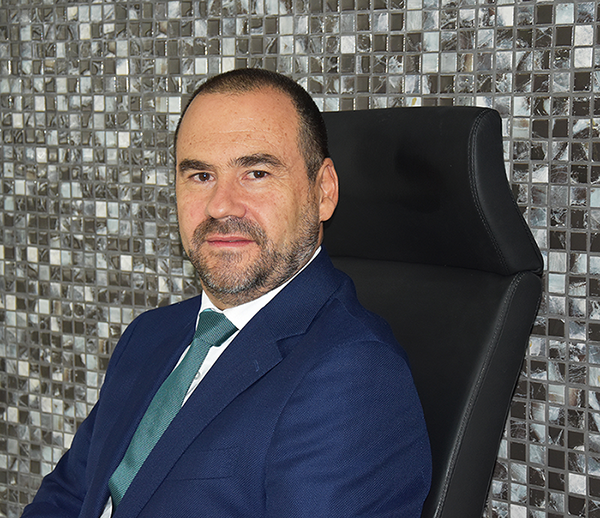 Alfredo Peña - Revista CLAVE Bienes Raíces Ecuador