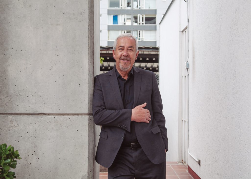 Colegio de Arquitectos - Revista CLAVE Bienes Raíces Ecuador