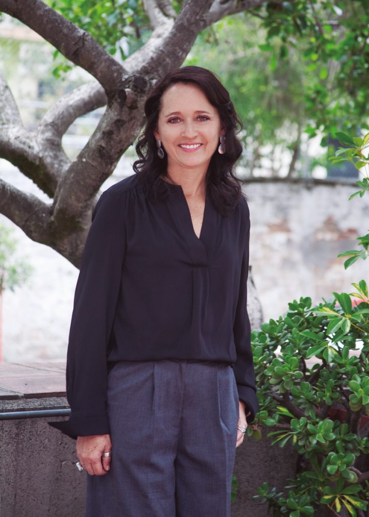 Colegio de Arquitectos - Revista CLAVE Bienes Raíces Ecuador