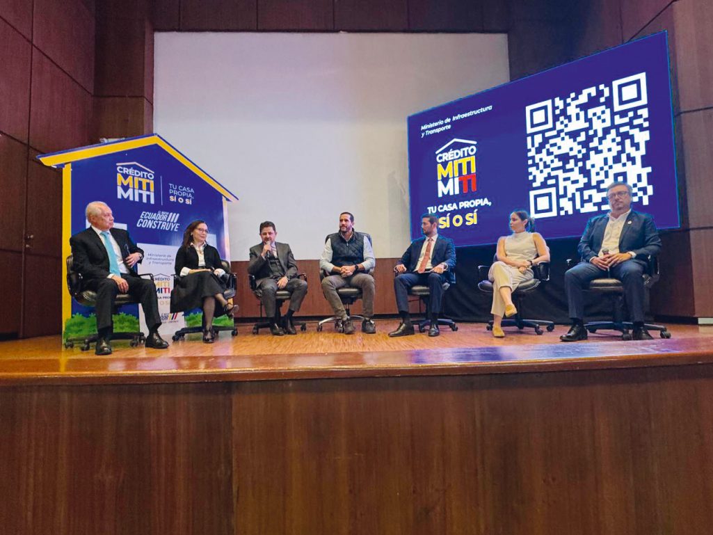 Vivienda Social y Pública 2025 - Revista CLAVE Bienes Raíces Ecuador