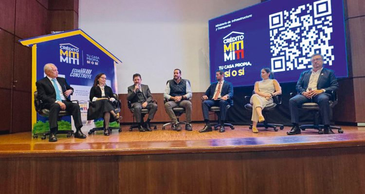 Vivienda Social y Pública 2025 - Revista CLAVE Bienes Raíces Ecuador