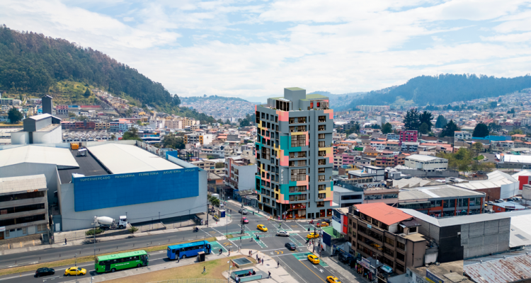 Pixel Alpha Builders - Revista CLAVE Bienes Raíces Ecuador