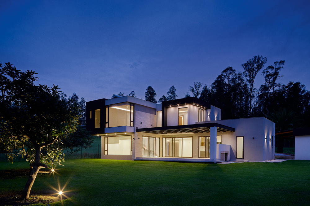 Abad Vergara Arquitectos - Revista CLAVE Bienes Raíces Ecuador