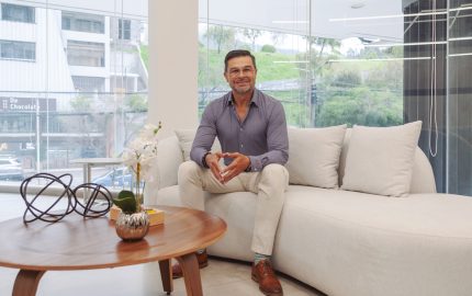 Joan Proaño - Revista CLAVE Bienes Raíces Ecuador