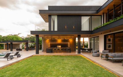 Nicole Cartwright- Revista CLAVE Bienes Raíces Ecuador