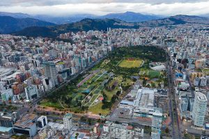 Colegio de Arquitectos - Revista CLAVE Bienes Raíces Ecuador