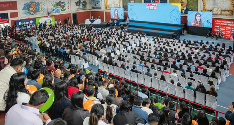 Charlotte English School - Revista CLAVE Bienes Raíces Ecuador