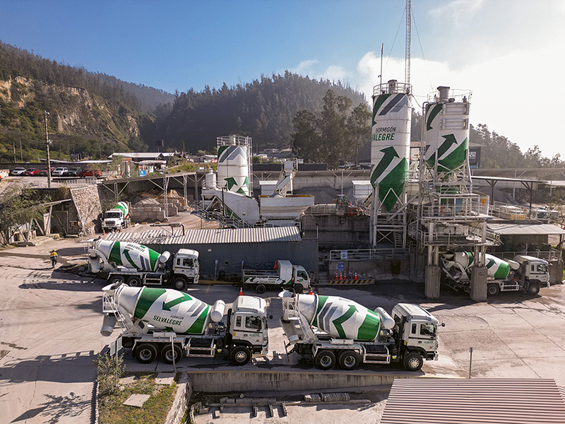 Unacem - José Antonio Correa - Revista CLAVE Bienes Raíces Ecuador