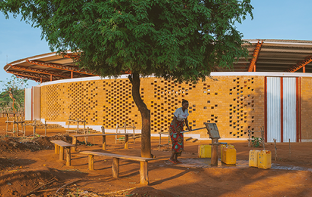 Sebastián Angulo Bidi Bidi - Revista CLAVE Bienes Raíces Ecuador