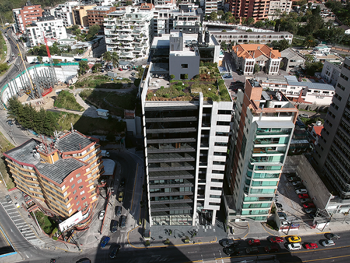 SEMAICA - Fernando Correa - Revista CLAVE Bienes Raíces Ecuador