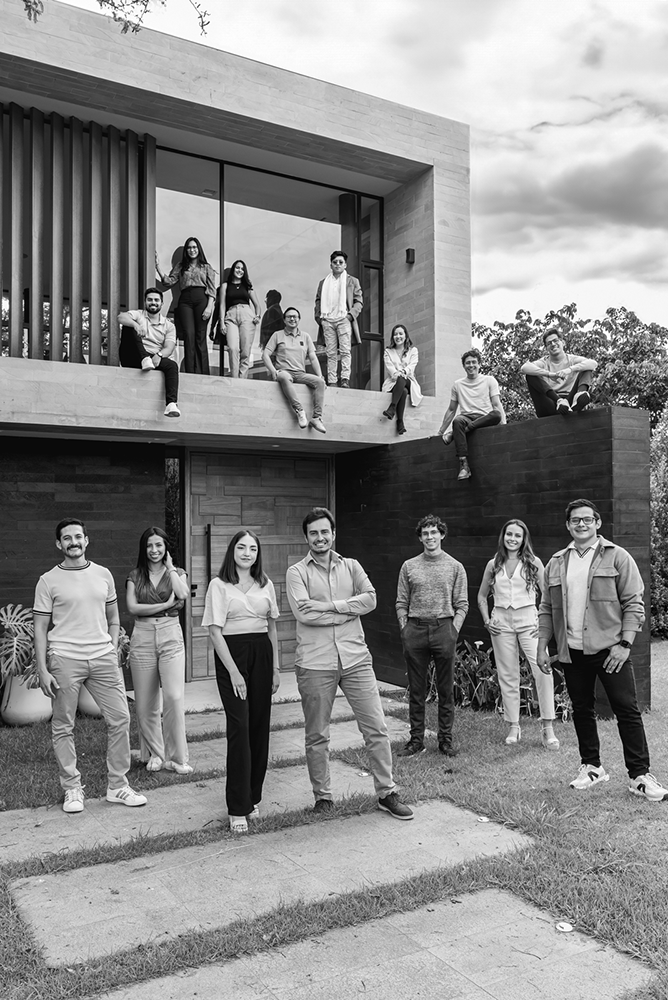 A1 Arquitectura Avanzada - Especial Arquitectos Ecuador 2026 - Revista CLAVE Bienes Raíces Ecuador