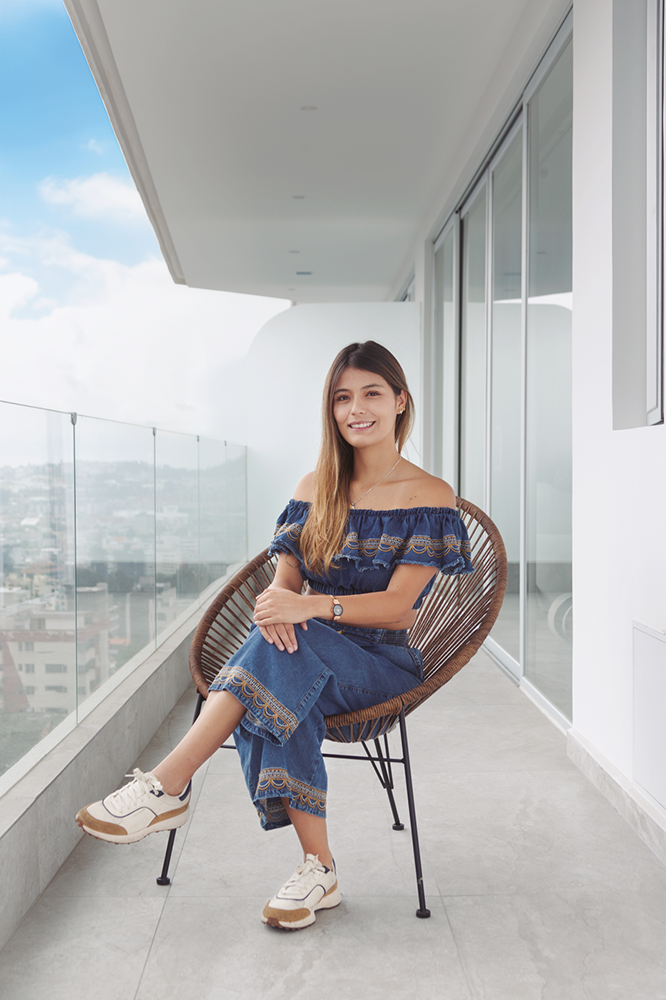 Camila Andrade - Revista CLAVE Bienes Raíces Ecuador