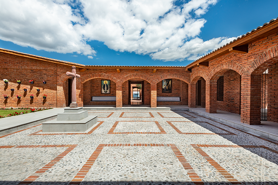 CONSTRUCTIVA - Especial Arquitectos Ecuador 2026 - Revista CLAVE Bienes Raíces Ecuador