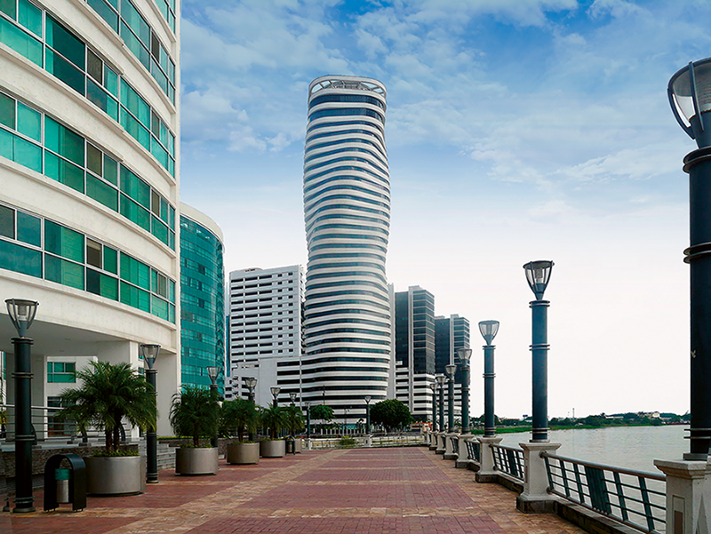 Isabel Noboa - Revista CLAVE Bienes Raíces Ecuador