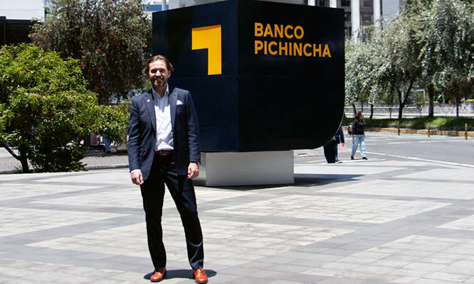José Rafael Jervis Banco Pichincha - Revista CLAVE Bienes Raíces Ecuador