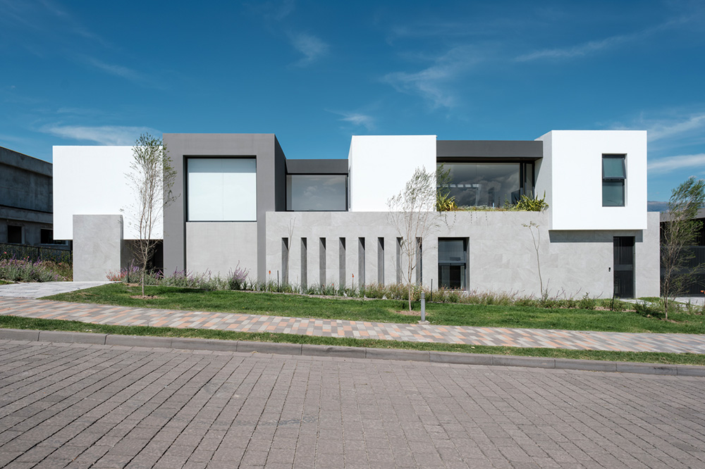 Londoño Arquitectos - Especial Arquitectos Ecuador 2026 - Revista CLAVE Bienes Raíces Ecuador