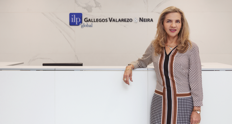 María Edith Játiva - Revista CLAVE Bienes Raíces Ecuador