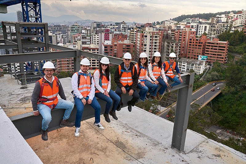 MONARKE - Revista CLAVE Bienes Raíces Ecuador