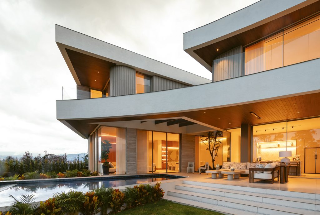 NAJAS ARQUITECTOS - Especial Arquitectos Ecuador 2026 - Revista CLAVE Bienes Raíces Ecuador