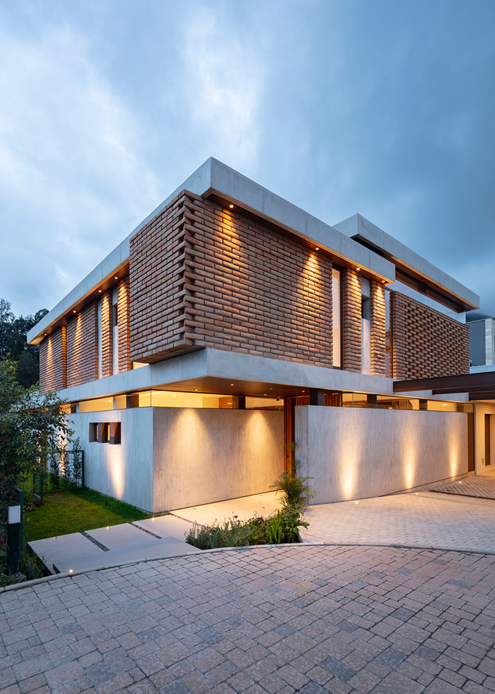 Studio Alfa - Especial Arquitectos Ecuador 2026 - Revista CLAVE Bienes Raíces Ecuador