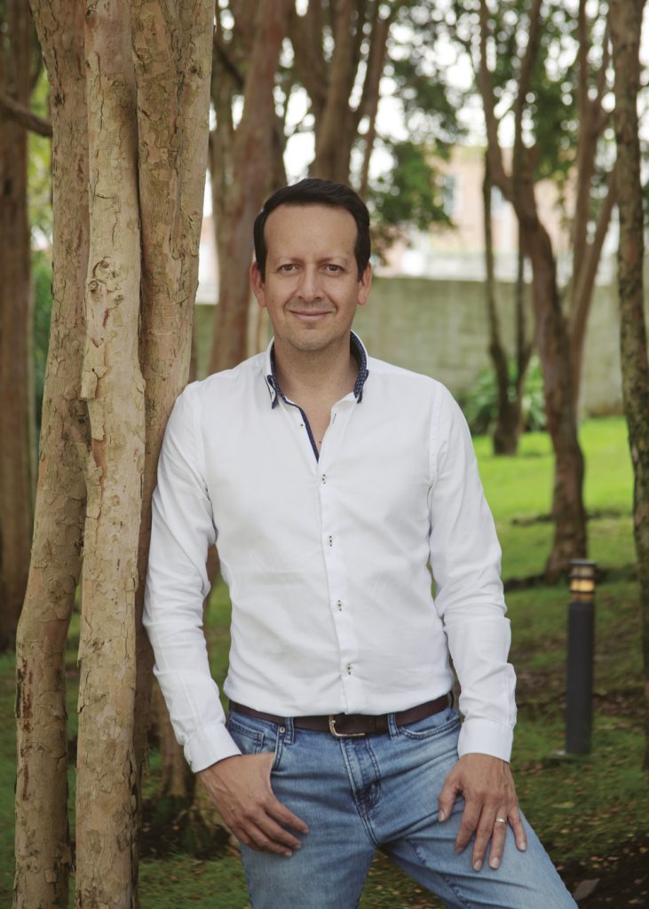 Studio Alfa - Especial Arquitectos Ecuador 2026 - Revista CLAVE Bienes Raíces Ecuador