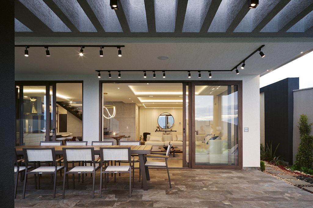 AV Arquitectos Especial Interiorismo 2026 - Revista CLAVE! Bienes Raíces Ecuador