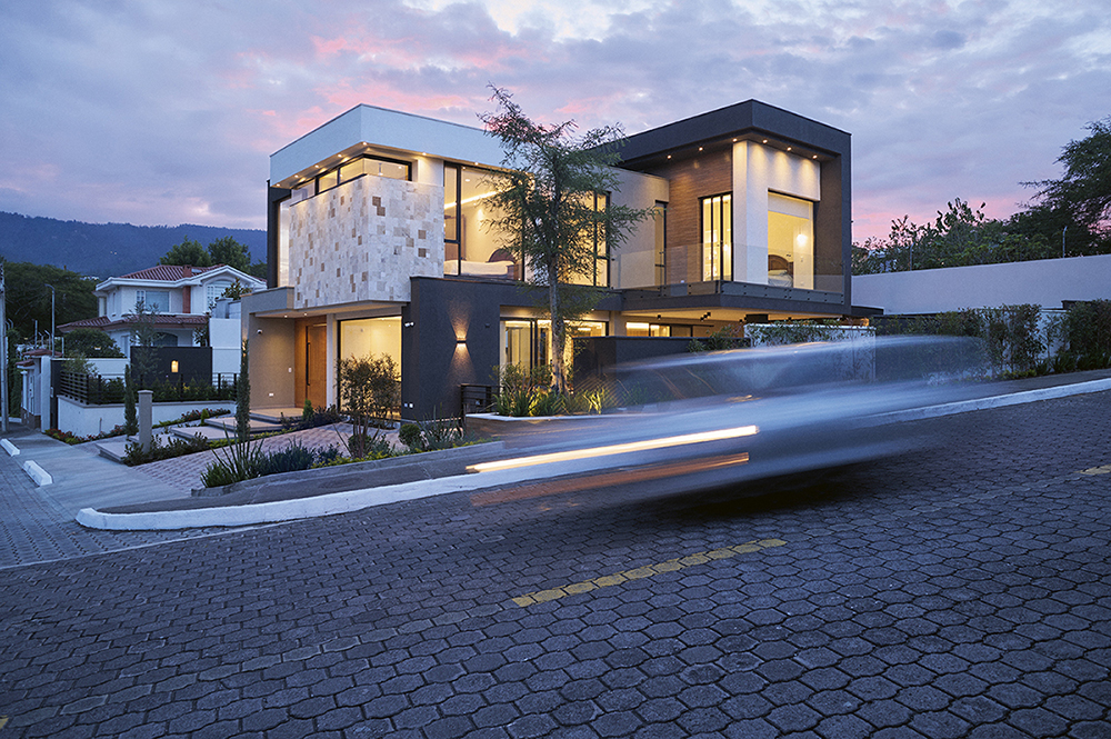 AV Arquitectos Especial Interiorismo 2026 - Revista CLAVE! Bienes Raíces Ecuador