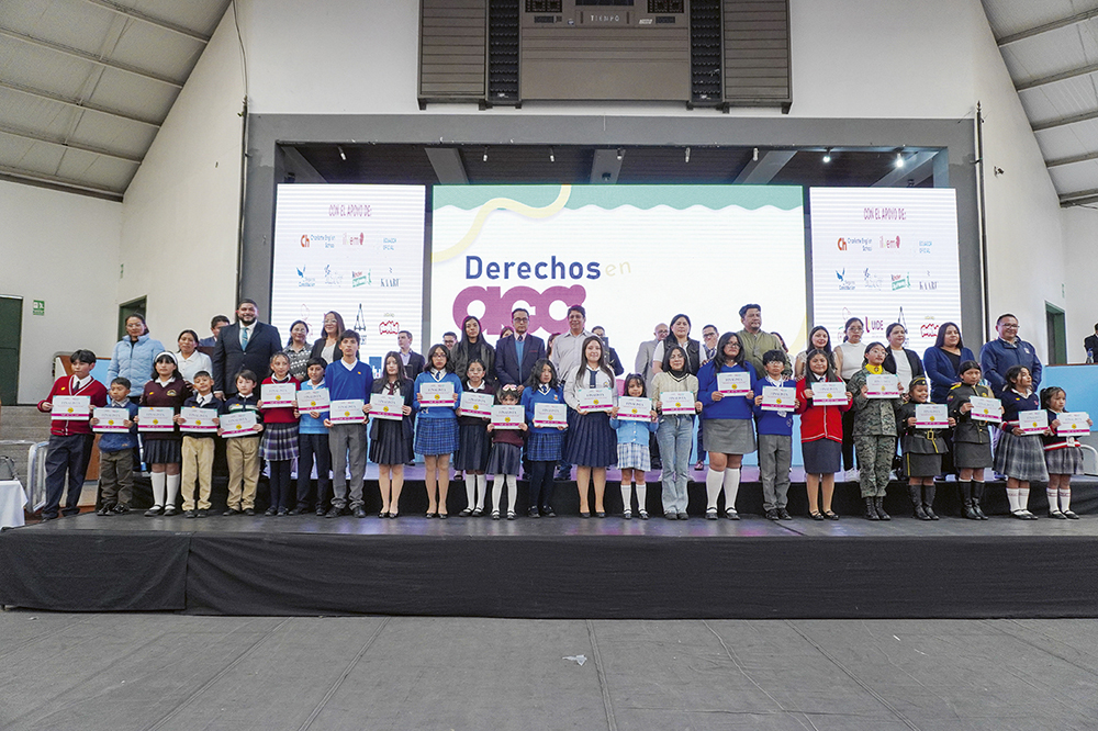 CHARLOTTE ENGLISH SCHOOL - Revista CLAVE! Bienes Raíces Ecuadorv