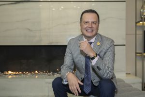 Nicolás Ochoa - Revista CLAVE! Bienes Raíces Ecuadorv